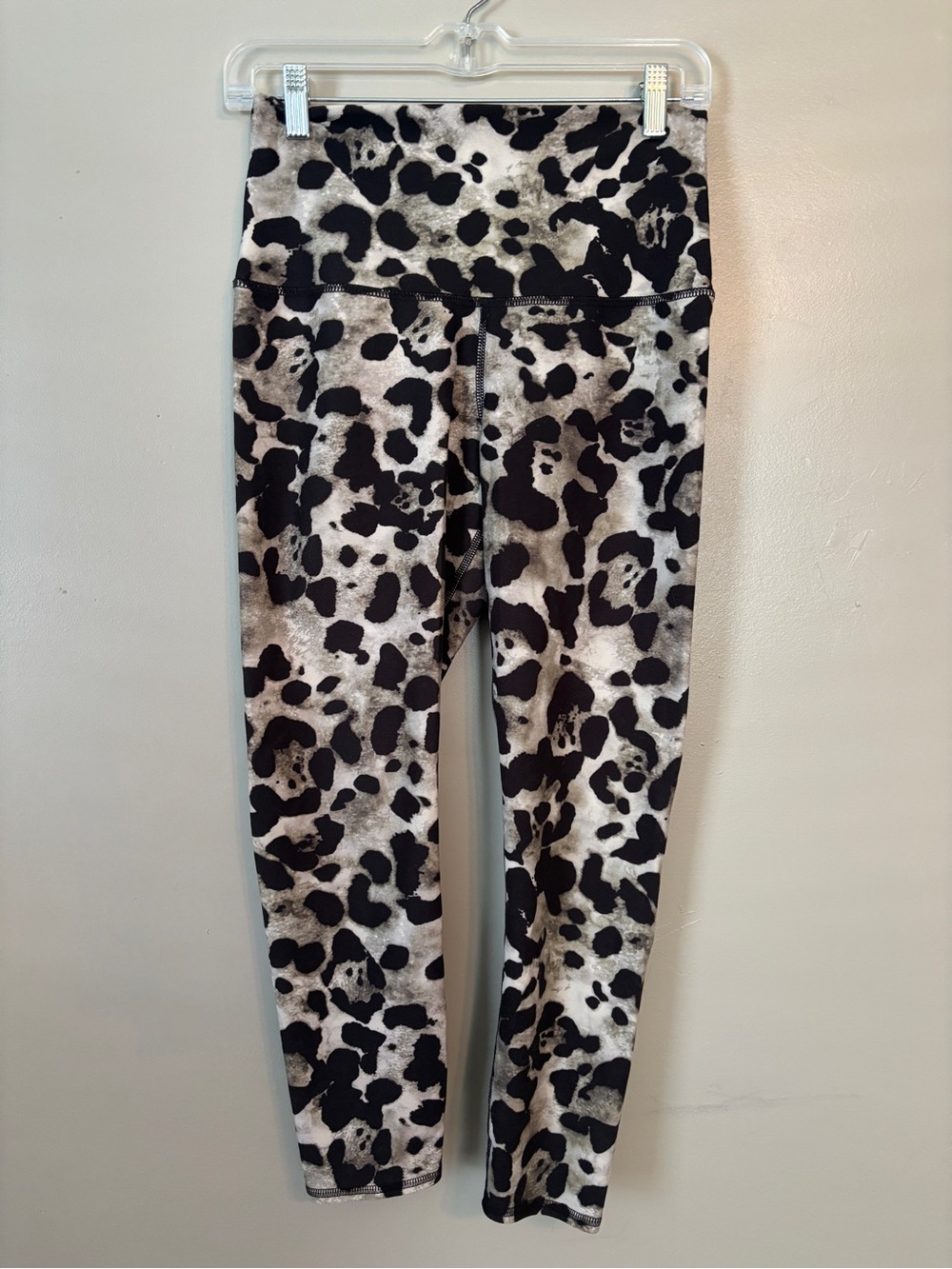 Women’s High-Waist Leopard Print Leggings - Neutral Tones